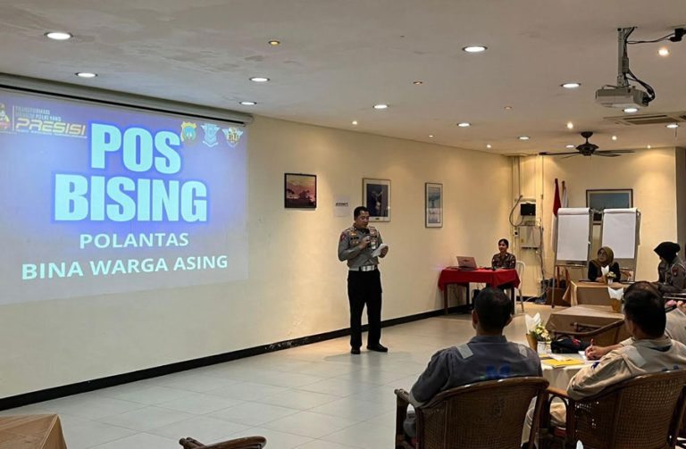 Ditlantas Polda Kepri Gencar Sosialiasi Keselamatan Berkendara Ke WNA