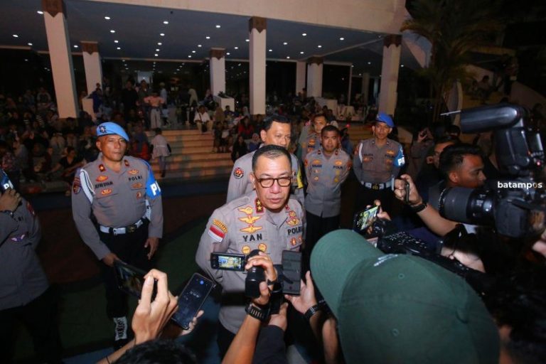 Kapolda Kepri Imbau Pengguna Angkutan Laut Tingkatkan Kewaspadaan di Musim Penghujan