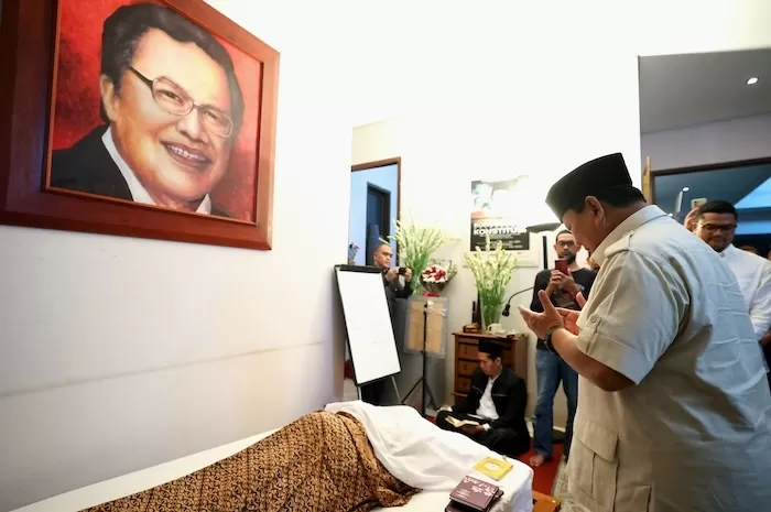 Menhan Melayat ke Rumah Duka Rizal Ramli, Prabowo: Beliau Sahabat Saya Sosok Intelektual yang Idealis