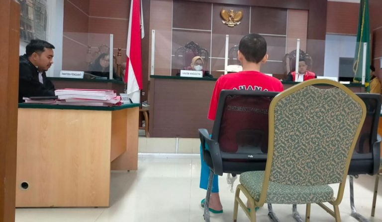 Supir Angkot Ugal-ugalan, Berakhir di Meja Hijau