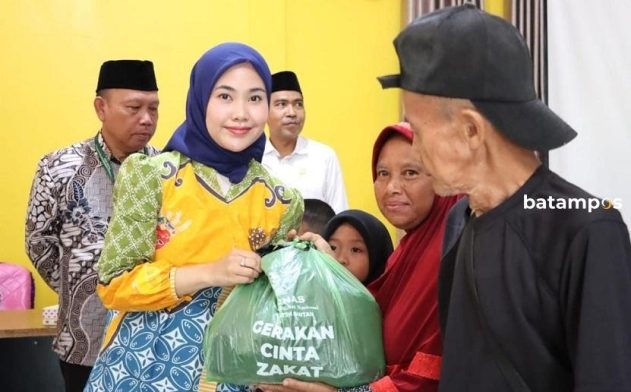 Puluhan Paket Sembako Dibagikan untuk Kaum Dhuafa di Desa Gunung Kijang