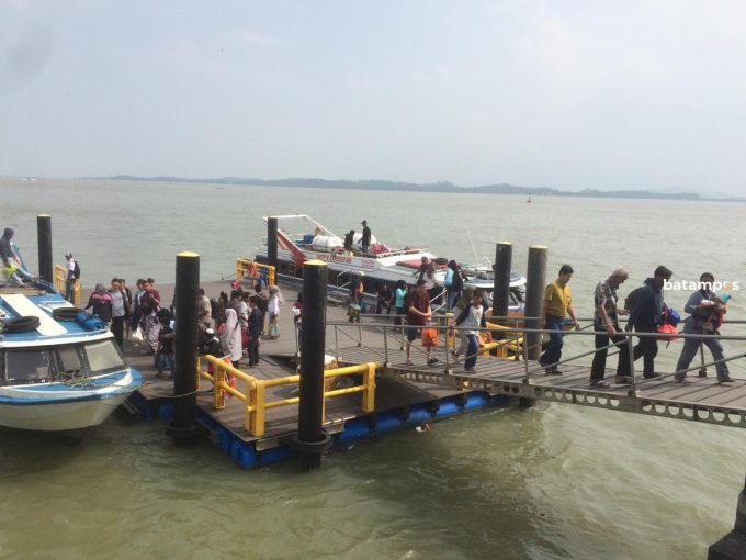 Hari Kedua Libur Imlek, Penumpang Kapal Antarpulau Padat