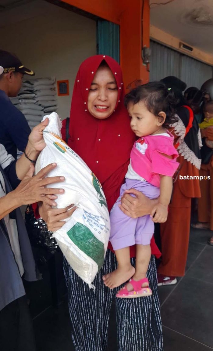 1.267 Keluarga Dapat Bantuan Beras dari Pemko Batam