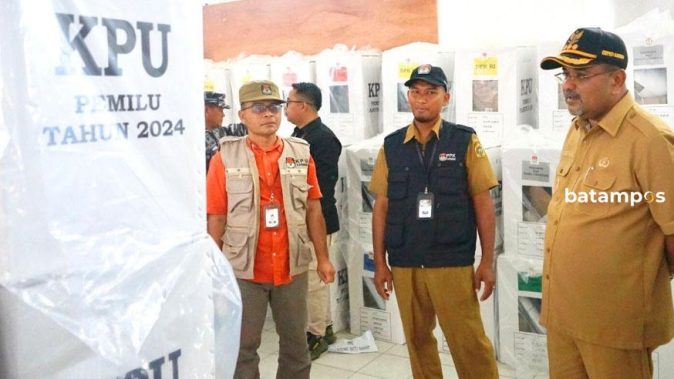 Pemilih Tidak Diperbolehkan Bawa Ponsel ke Bilik Suara