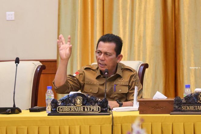 Gubkepri Pimpin Rapat Evaluasi, Ingatkan OPD Tingkatkan Kinerja