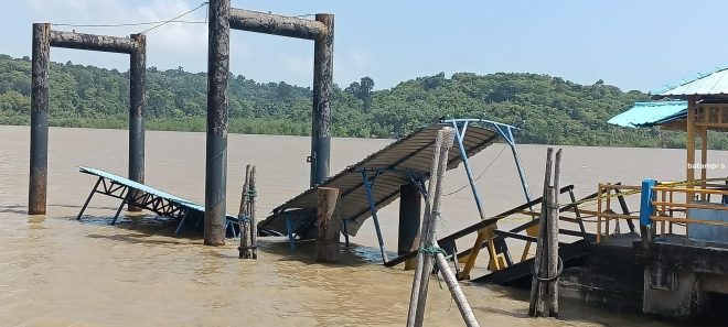 Ponton Pelabuhan Tanjungberlian yang Tenggelam mulai Diperbaiki