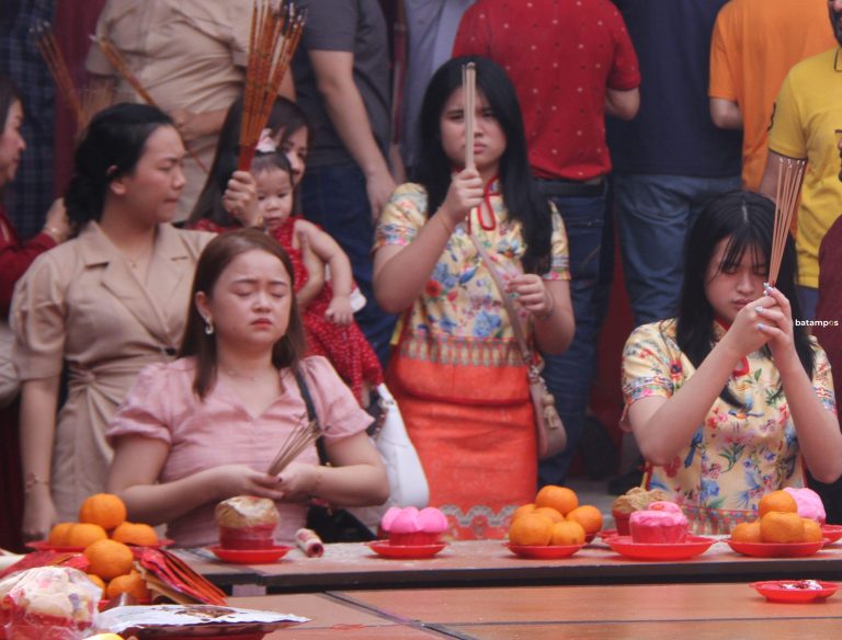 Vihara Duta Maitreya Dipadati Ribuan Pengunjung Pada Hari Raya Imlek