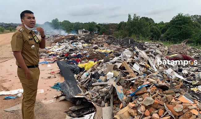 Sampah Masih Menumpuk di Luar TPS, Camat Minta Pengawasan dari RT/RW
