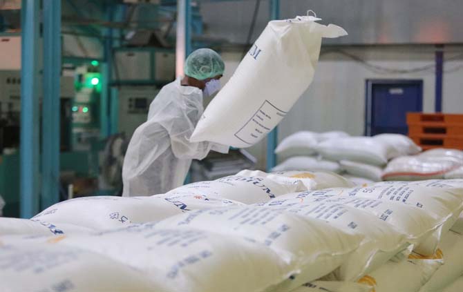 Harga Beras Terus Naik Padahal Bulog Klaim Stok Aman