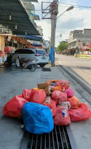 Camat Kundur Janji Atasi Tumpukan Sampah di Tanjungbatu Kota