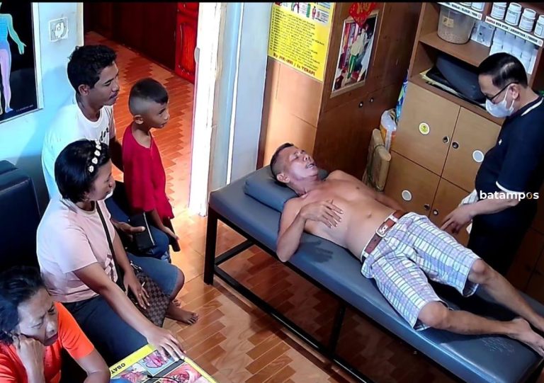 Puluhan Tahun Menderita Saraf Terjepit, Sembuh Berobat ke Sinse Aleng