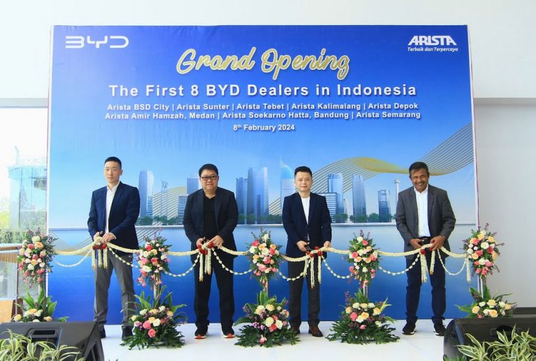 BYD Grand Opening 8 Dealer BYD secara Serentak