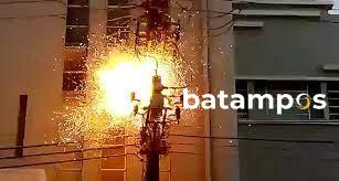Korslet, Tiang Listrik Terbakar di Perumahan Permata Laguna