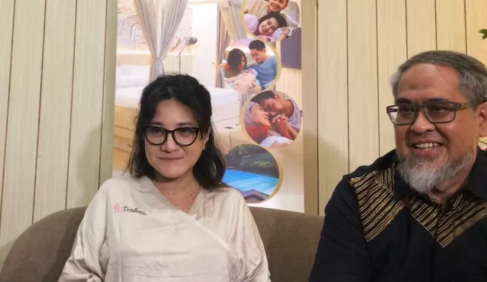 Kiki Amalia Melahirkan Normal di Usia 42 Tahun