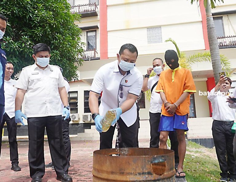 Disergap Polisi saat Terima Paket Ganja, 2 Tersangka  Terancam  Hukuman Mati