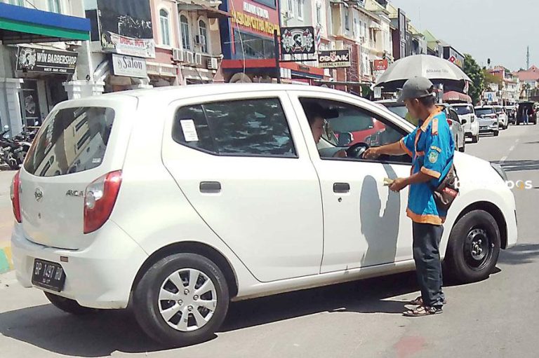 Tak Beri Karcis, Jukir Beralasan Lupa