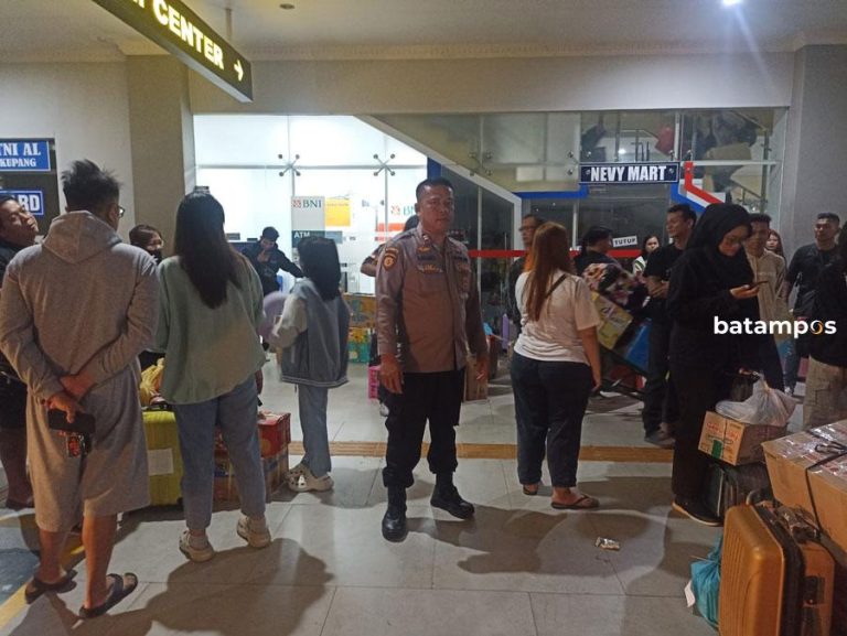 Libur Panjang, Ribuan Penumpang Melintas dari Pelabuhan Domestik Sekupang