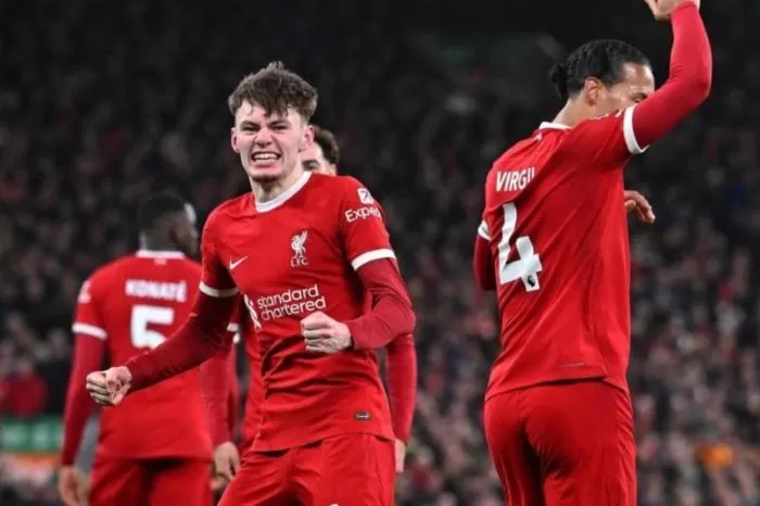Gasak Chelsea 1-4, Liverpool Kokoh di Puncak Klasemen