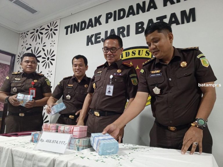 Kejari Batam Eksekusi Uang Penganti Korupsi SMK Negeri 1 Batam