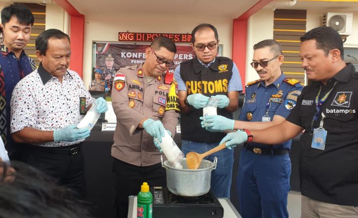 925,24 Gram Sabu Dimusnahkan dengan Direbus