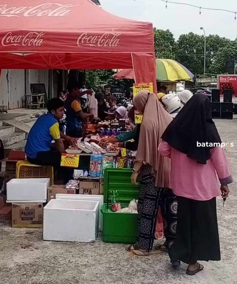 Warga Antusias Datangi Operasi Pasar Murah TPID