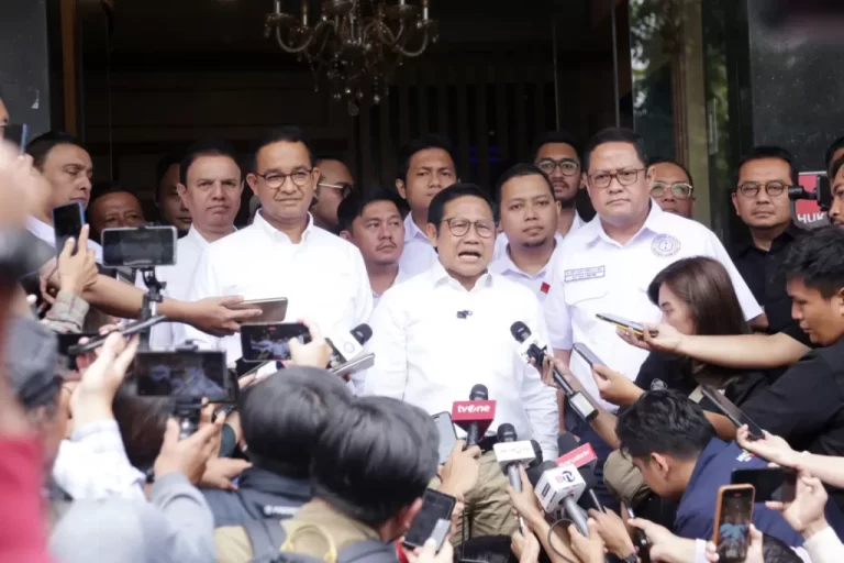 Gugat Hasil Pemilu 2024, Tim Hukum Nasional AMIN Resmi Daftarkan Gugatan Hasil Pemilu ke MK