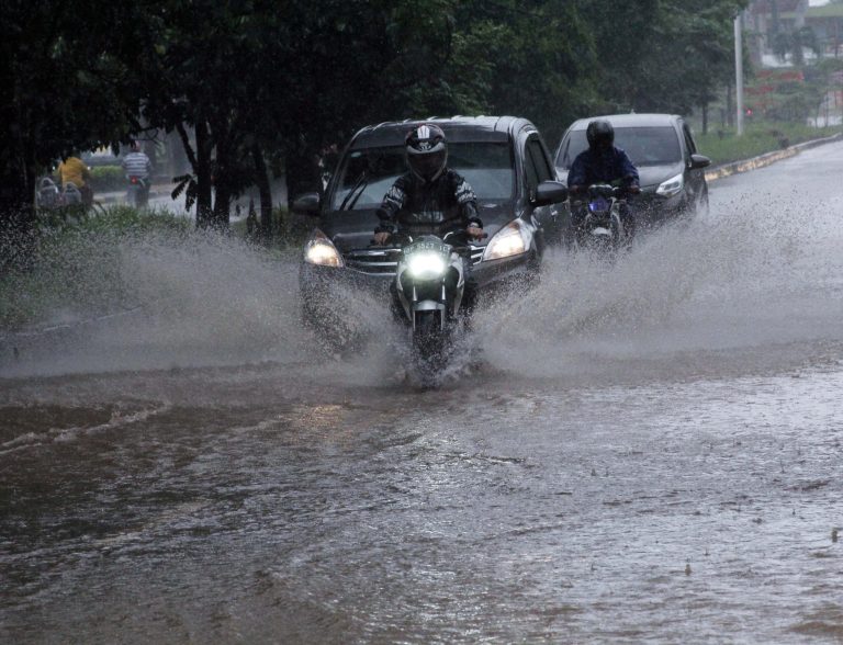 BMKG: Waspadai Hujan Lebat Berlanjut di Kepri