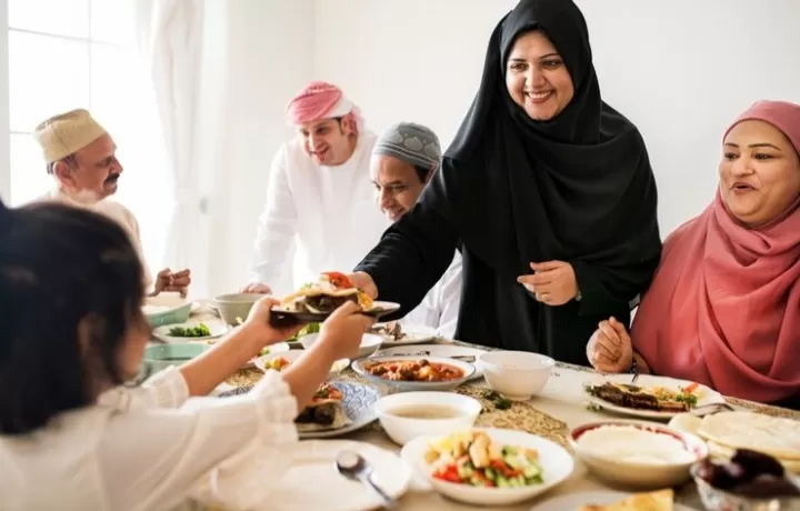 8 Daftar Makanan yang Harus Dihindari Selama Sahur Ramadan