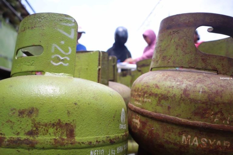 Warga Keluhkan Pangkalan Gas Sering Kosong, Gustian Klaim Stok Aman