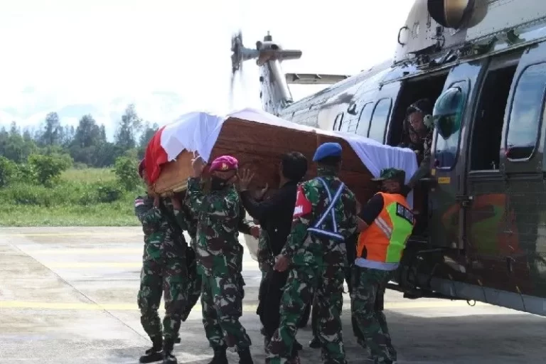 Prajurit TNI-AL Gugur saat Kontak Tembak dengan KKB di Puncak Jaya