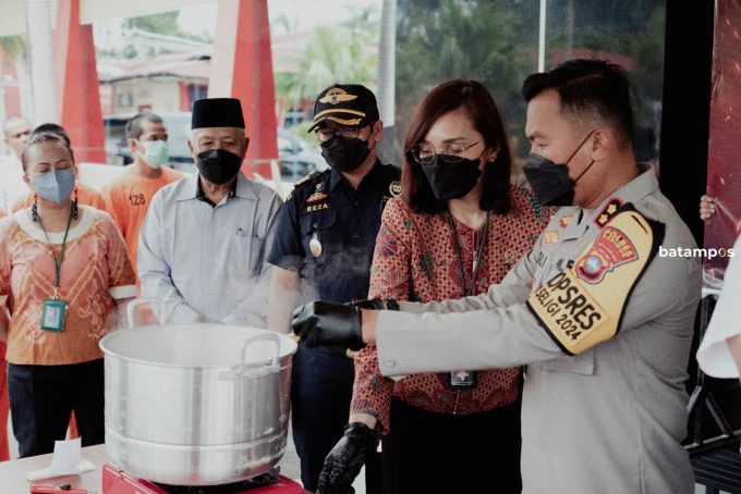Polisi Musnahkan 903,45 Gram Sabu-Sabu