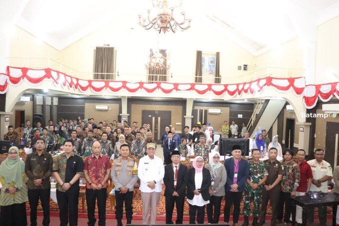 Pleno Rekapitulasi Perhitungan Perolehan Suara Tingkat Kabupaten di Gedung Nasional