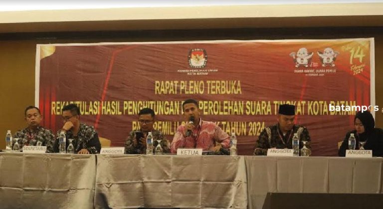 Pleno Rekapitulasi Tingkat Kota Diupayakan Selesai Malam Ini