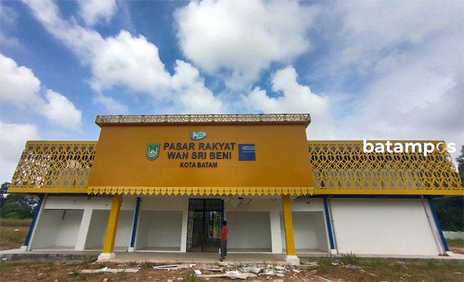 Gagal dengan Pasar TPID II , Masyarakat Ingin Pasar Wan Sri Beni Marina Hidup