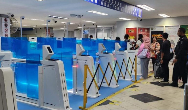 Autogate Hanya Untuk Penumpang Tujuan Singapura, Tujuan Malaysia Cap Paspor Masih Manual