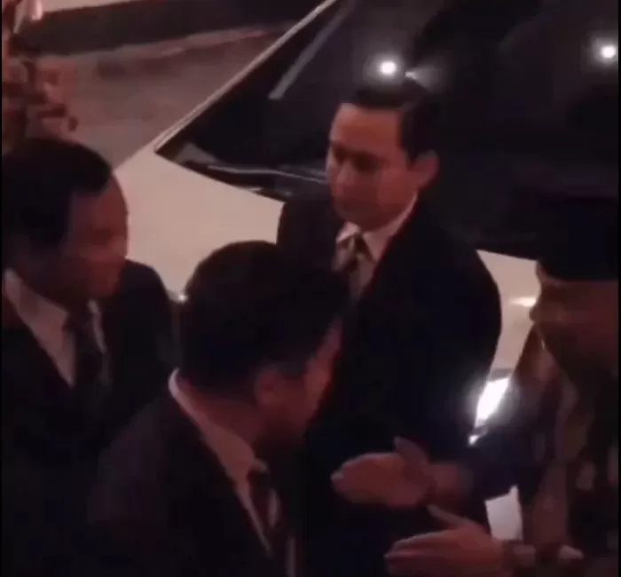 Potongan Video Amien Rais Terobos Ajudan demi Salaman dengan Prabowo Viral