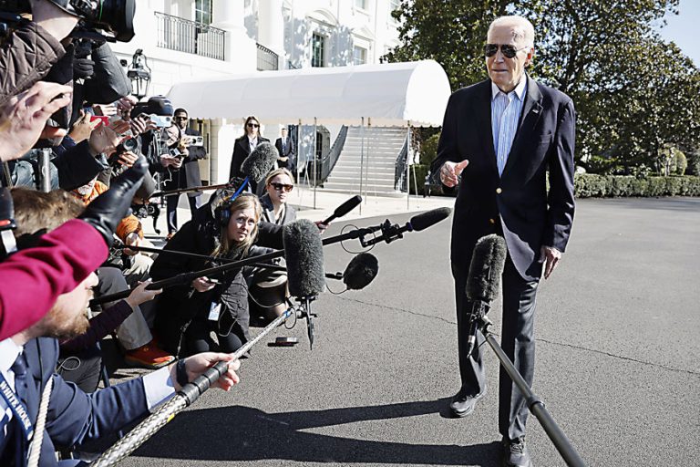 Biden Dinyatakan Sehat, Trump Tercoret di Illinois