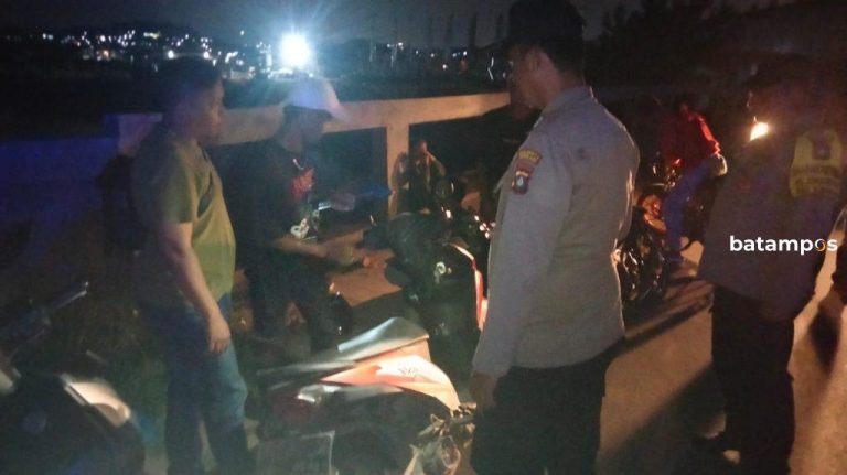 Polsek Bengkong Patroli Antisipasi Perang Sarung