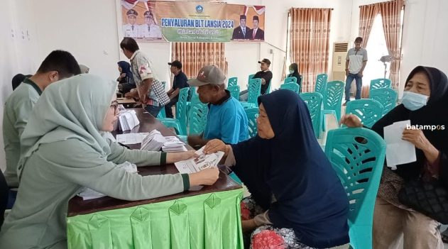 BLT Lansia Mulai Disalurkan untuk 5.068 Orang di Bintan