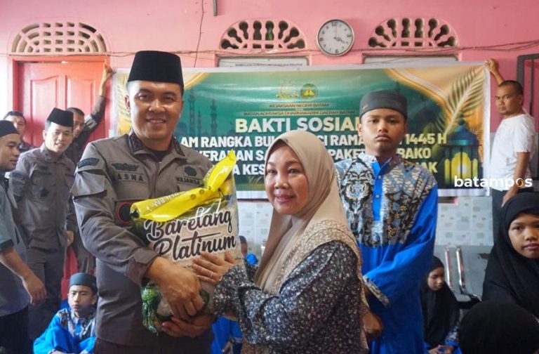 Kejari Batam Santuni 5 Panti Asuhan dan Berbuka Bersama Forkompinda