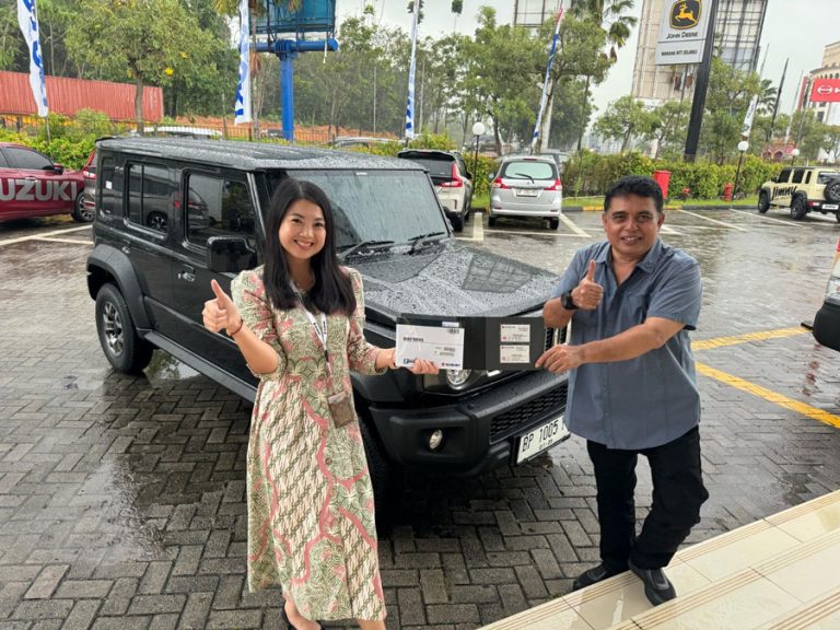 Suzuki Jimny 5 pintu, Mengaspal di Batam