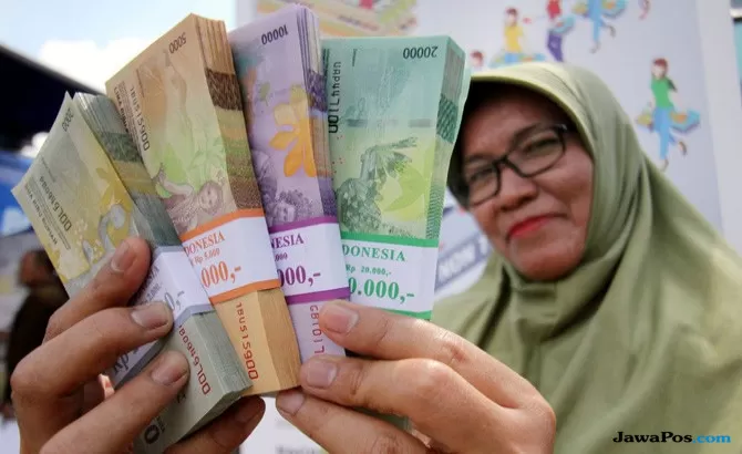 Ini 4 Tips Mengelola Keuangan untuk Gen Z yang Bakal Kantongi THR Pertama