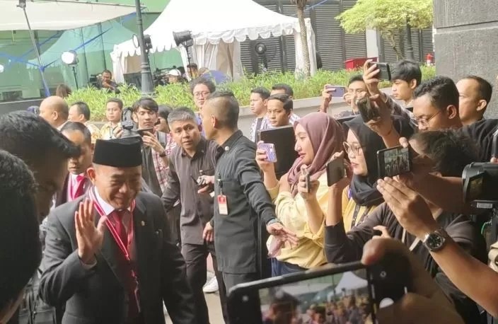 Empat Menteri Hadir di MK untuk Memberikan Keterangan, Risma Datang Paling Awal