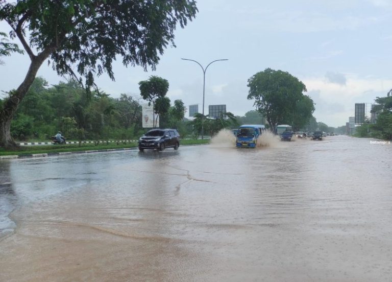 Waspada Banjir di Batam Akibat Hujan Deras Beberapa Hari ke Depan