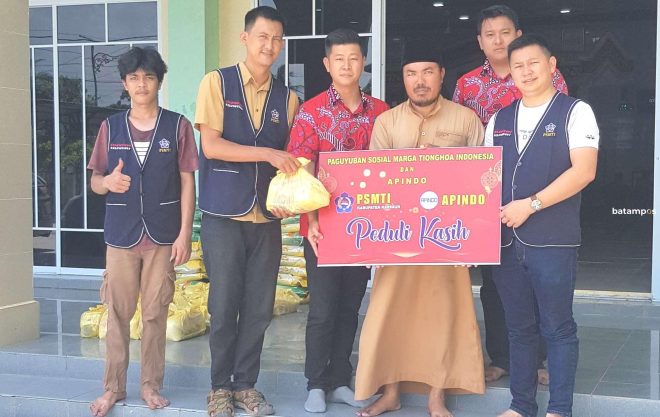 PSMTI Bersama Apindo Karimun Bagi Paket Sembako untuk Warga Kurang Mampu