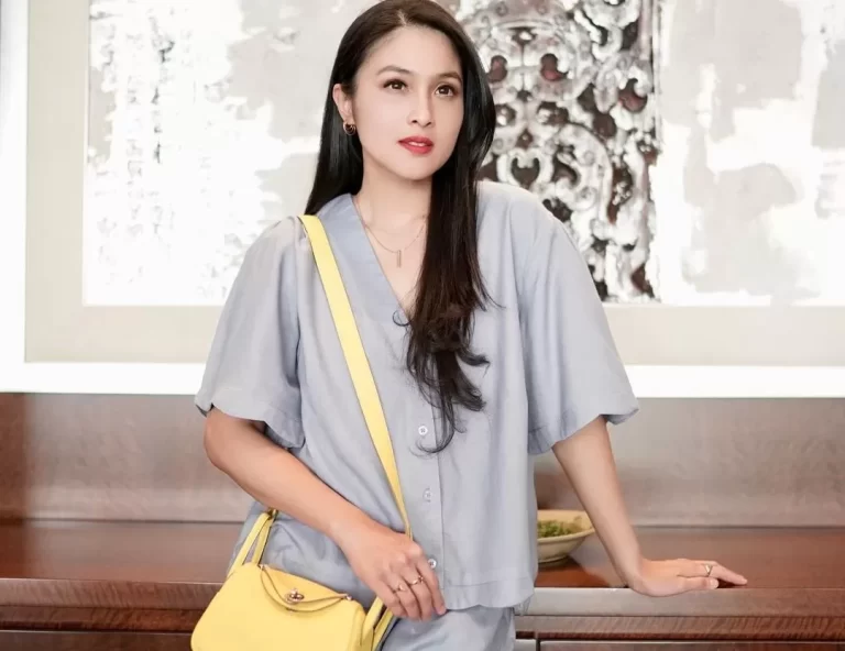 Diduga Terlibat Kasus Suaminya, Sandra Dewi Resmi Diadukan ke Kejaksaan Agung
