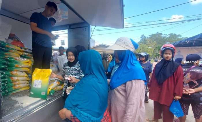 Operasi Pasar Murah di Tanjunguban, Warga Serbu Beras Murah