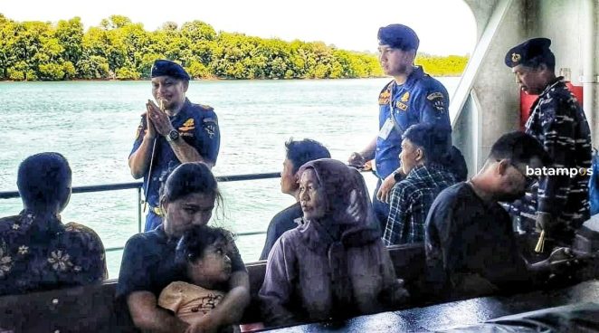 Naik KN Sarotama, Seratusan Warga Ikut Mudik Gratis ke Dabo, Lingga