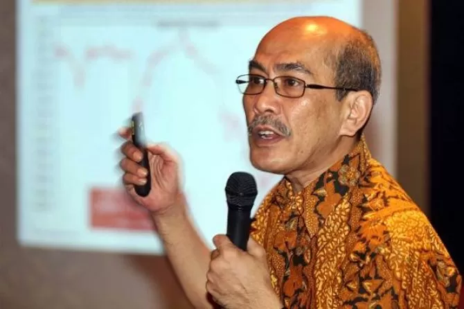 Ekonom UI Ini Sebut 3 Nama Menteri yang Paling Vulgar Politisasi Bansos