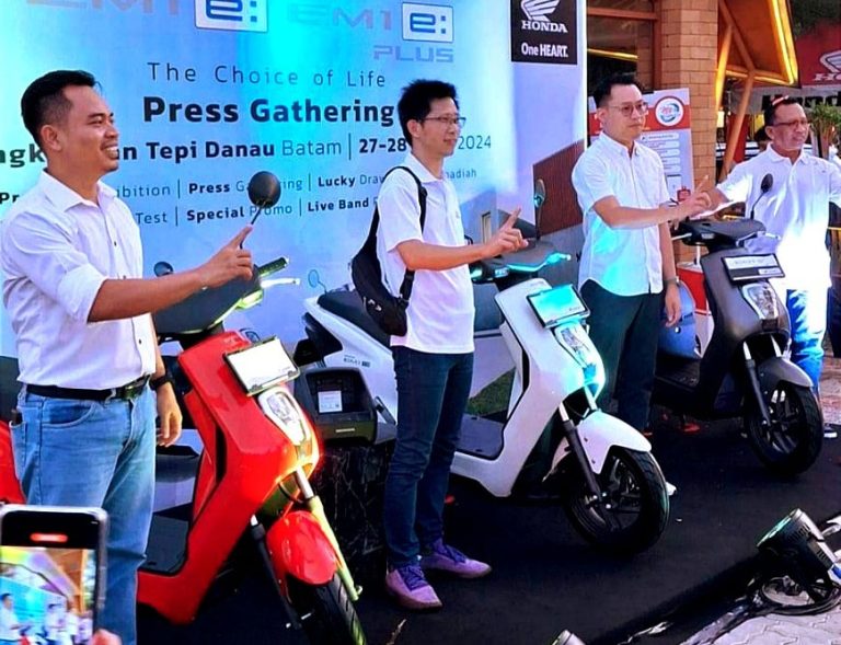 Motor Listrik Honda EM1 e: Resmi Hadir Di Kota Batam